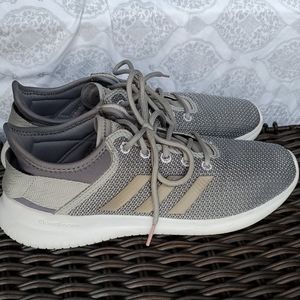 Adidas Running Shoes Size 7.5